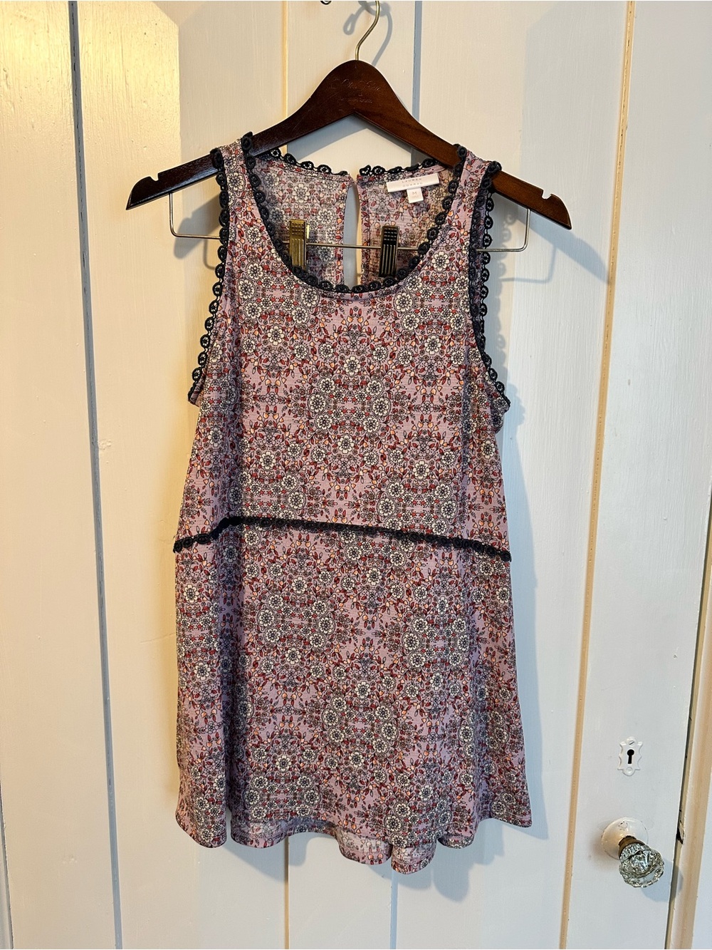 LC Lauren Conrad Pink Floral Paisley Sleeveless Top with Black Lace
